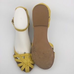 Steve Madden Yellow P. Trivol Sandals 9 M